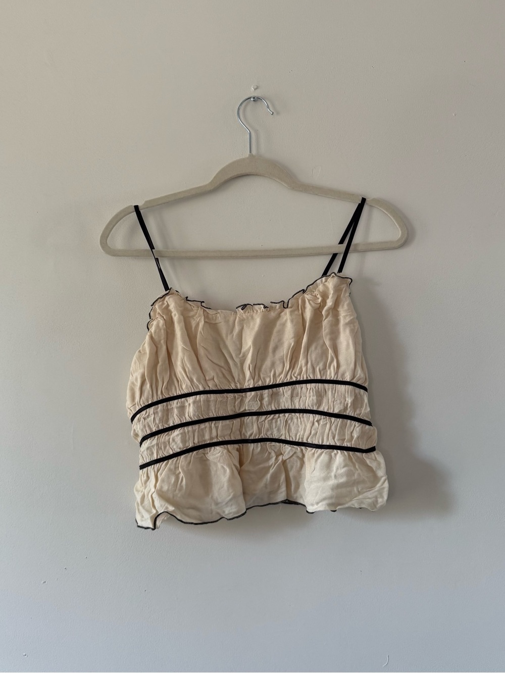 Forever 21 Cream Contrast Trim Ruched Babydoll Cami Top Coquette Size M
